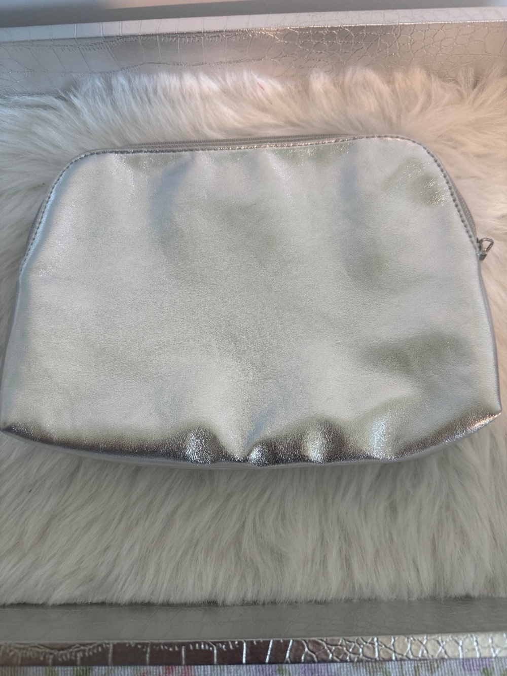 Loft Sliver Metallic Accessories Makeup Jewelry Bag Pouch